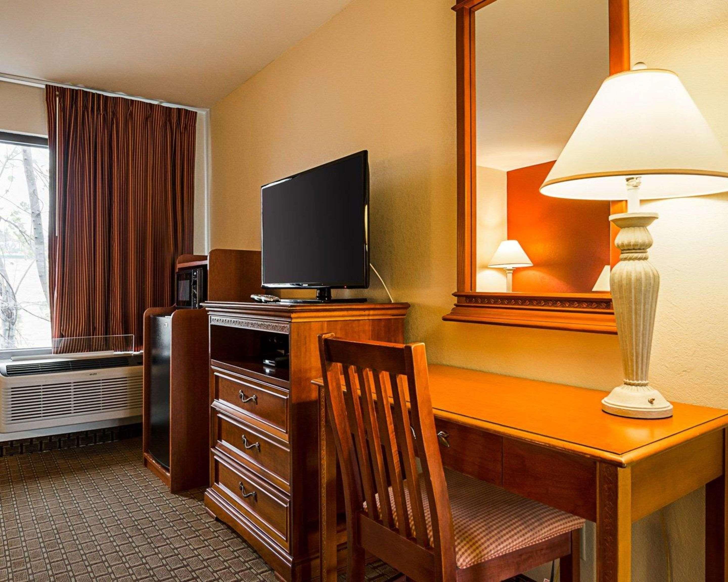 Econo Lodge Richmond Exterior foto
